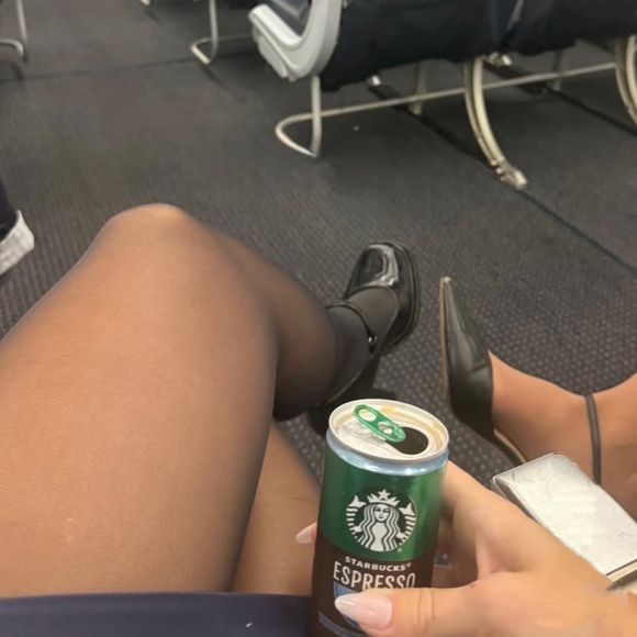 Delta Airlines Flight Cabin Crew Attendant Sheer Toe Uniform Pantyhose Stockings - Picture 1 of 3